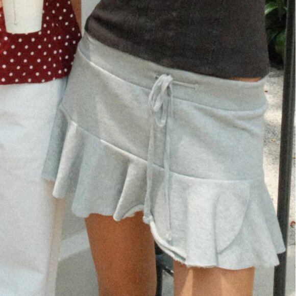 Brandy Melville Dresses & Skirts - Brandy Melville - Nadia Skirt (size xs.s)